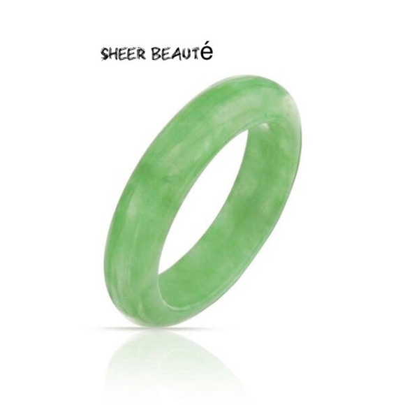 Sheer Beauté Green Jade Ring August Birthstone